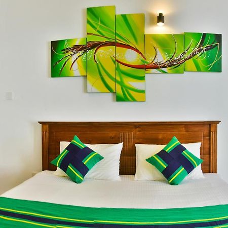 Hotel Rominrich Hikkaduwa Esterno foto