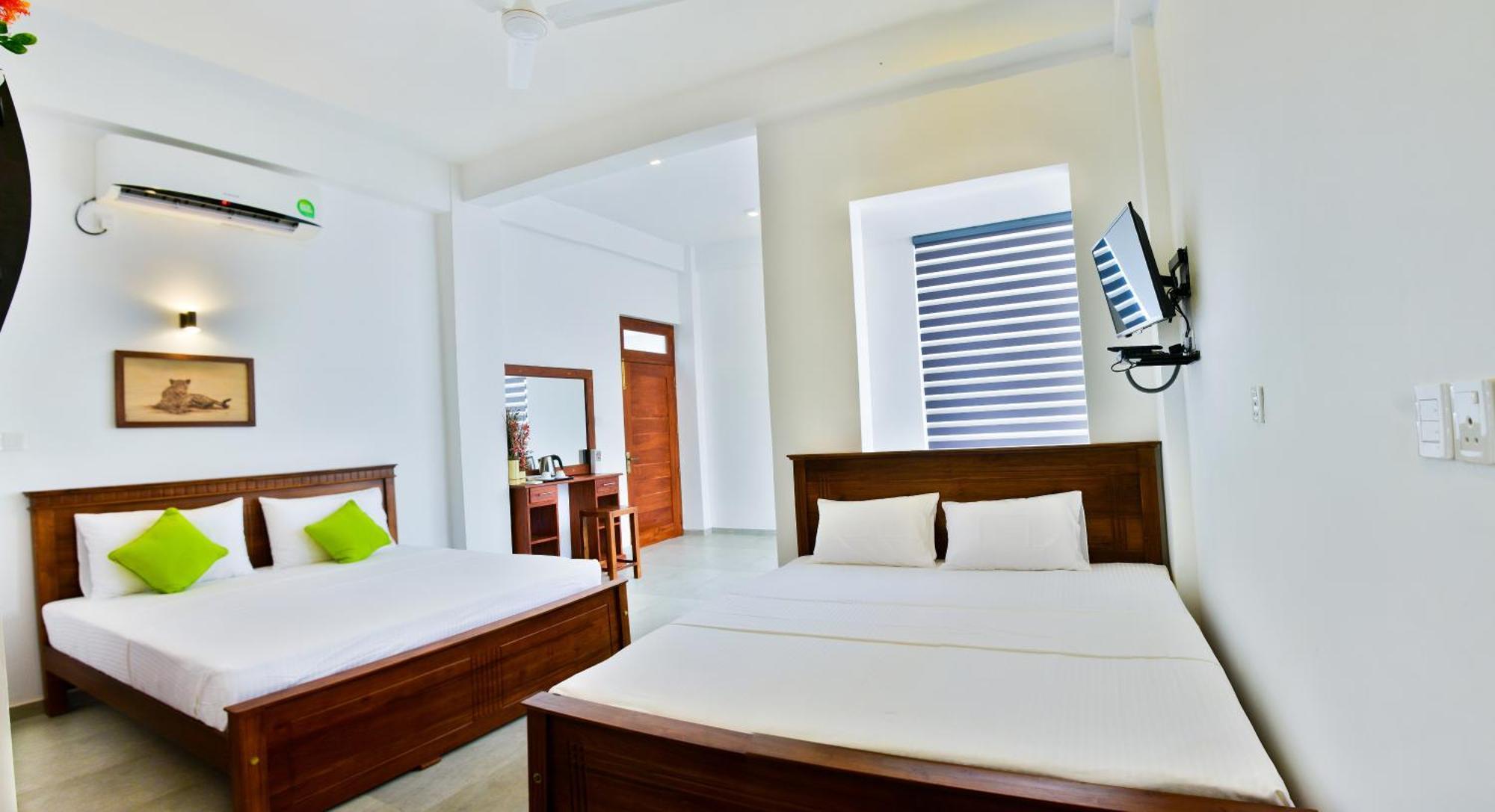Hotel Rominrich Hikkaduwa Esterno foto