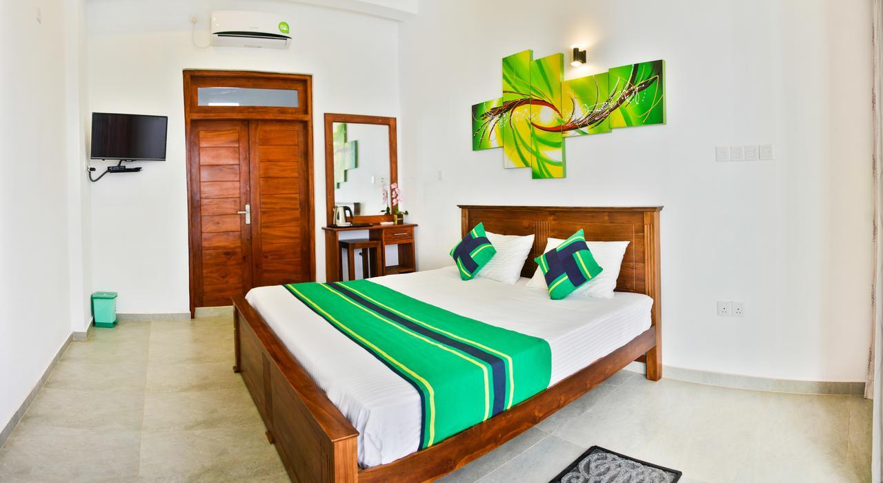 Hotel Rominrich Hikkaduwa Esterno foto