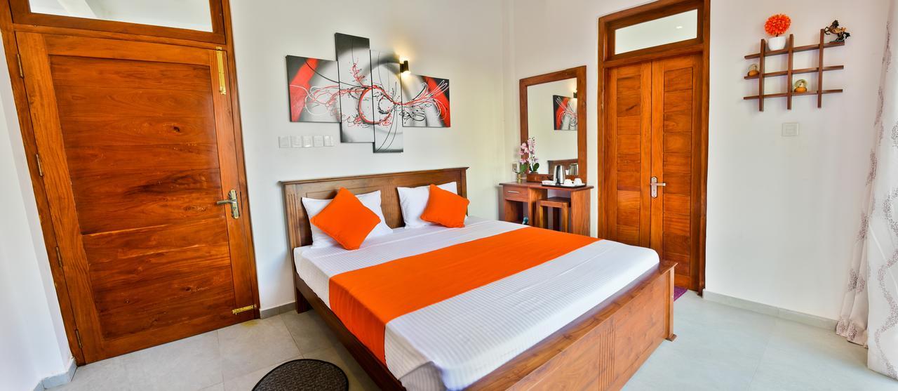 Hotel Rominrich Hikkaduwa Esterno foto