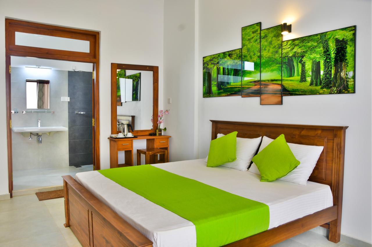 Hotel Rominrich Hikkaduwa Esterno foto