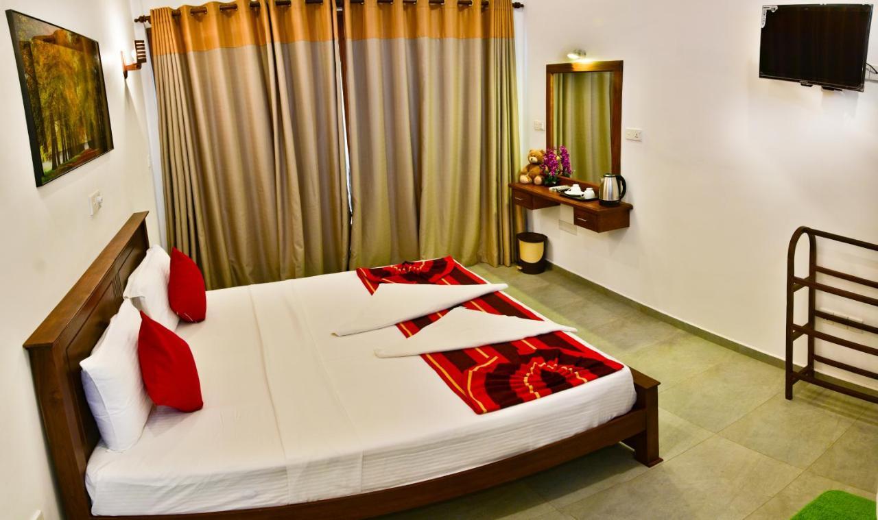 Hotel Rominrich Hikkaduwa Esterno foto