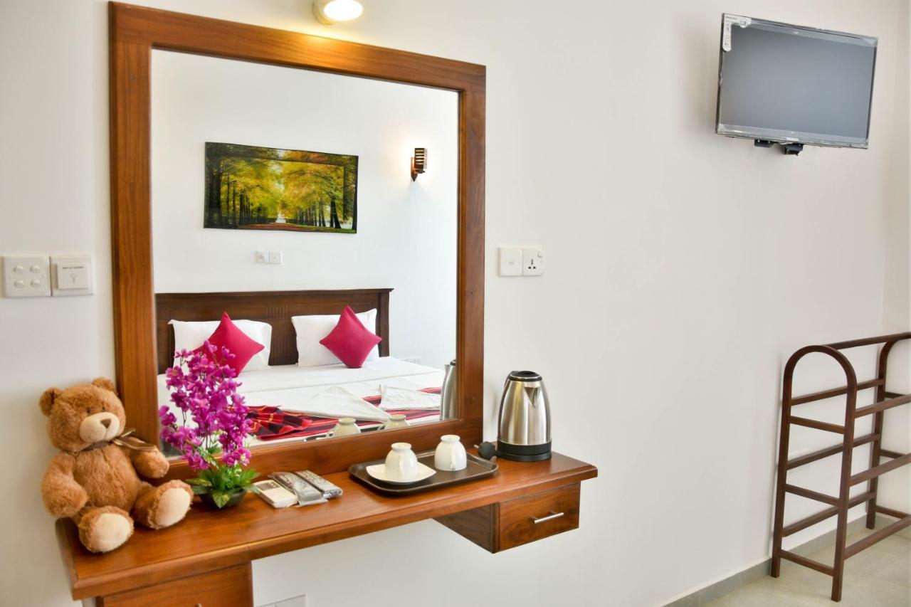 Hotel Rominrich Hikkaduwa Esterno foto